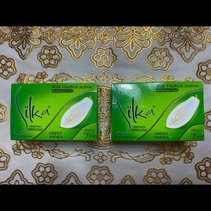 🌸SOLD🌸NEW SILKA WHITENING HERBAL GREEN PAPAYA SOAP